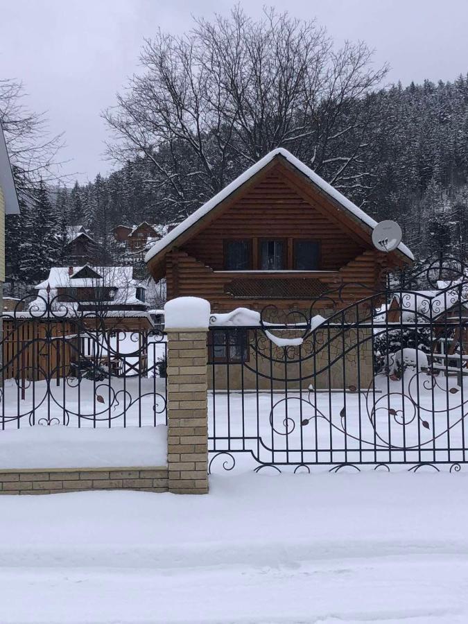 Yablunevyi Tsvit Yaremche Exterior photo