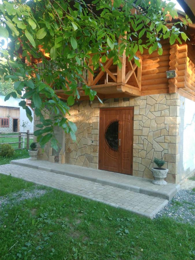 Yablunevyi Tsvit Yaremche Exterior photo